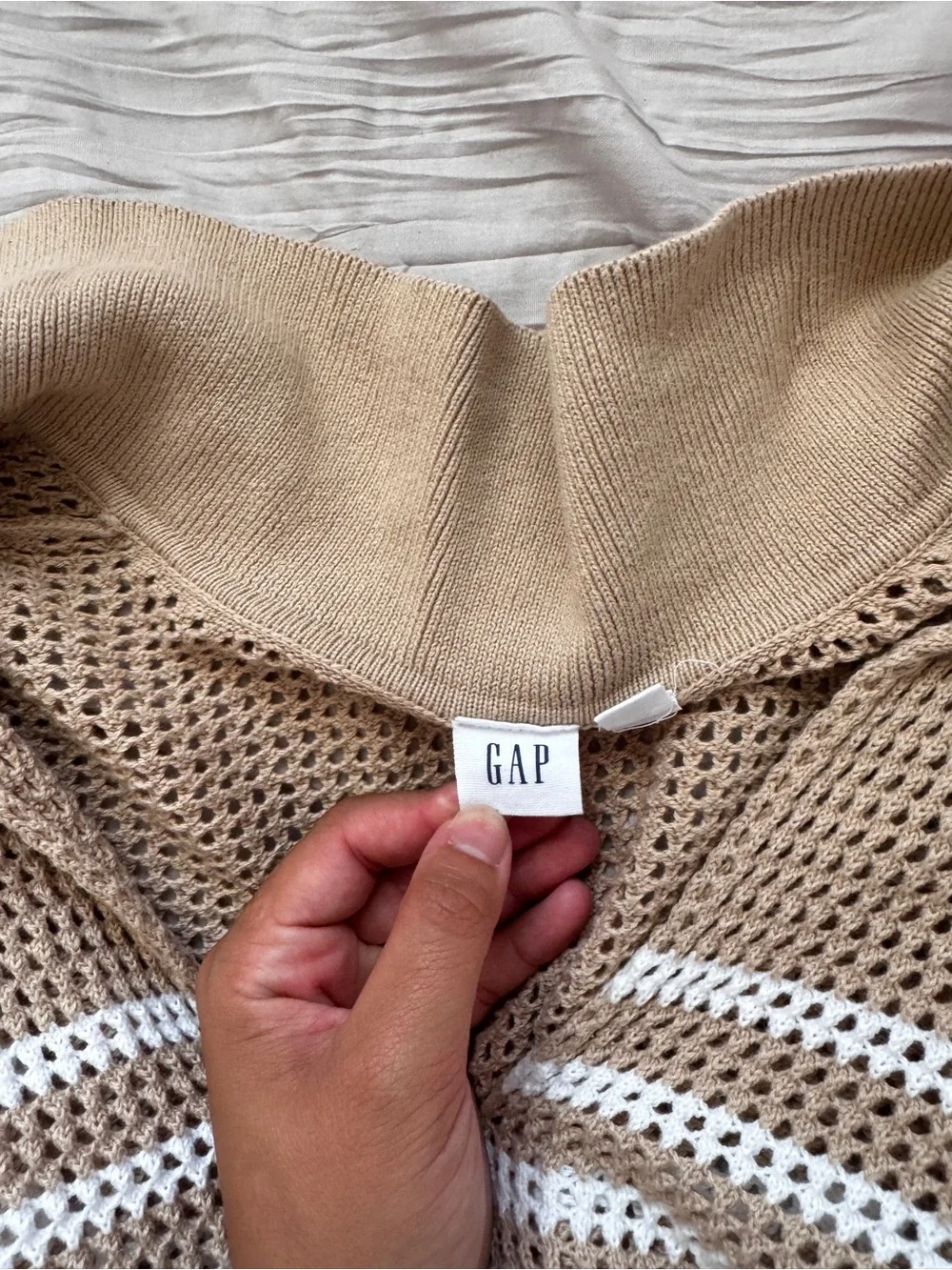 GAP Beige & White Striped V‑Neck Sweater
